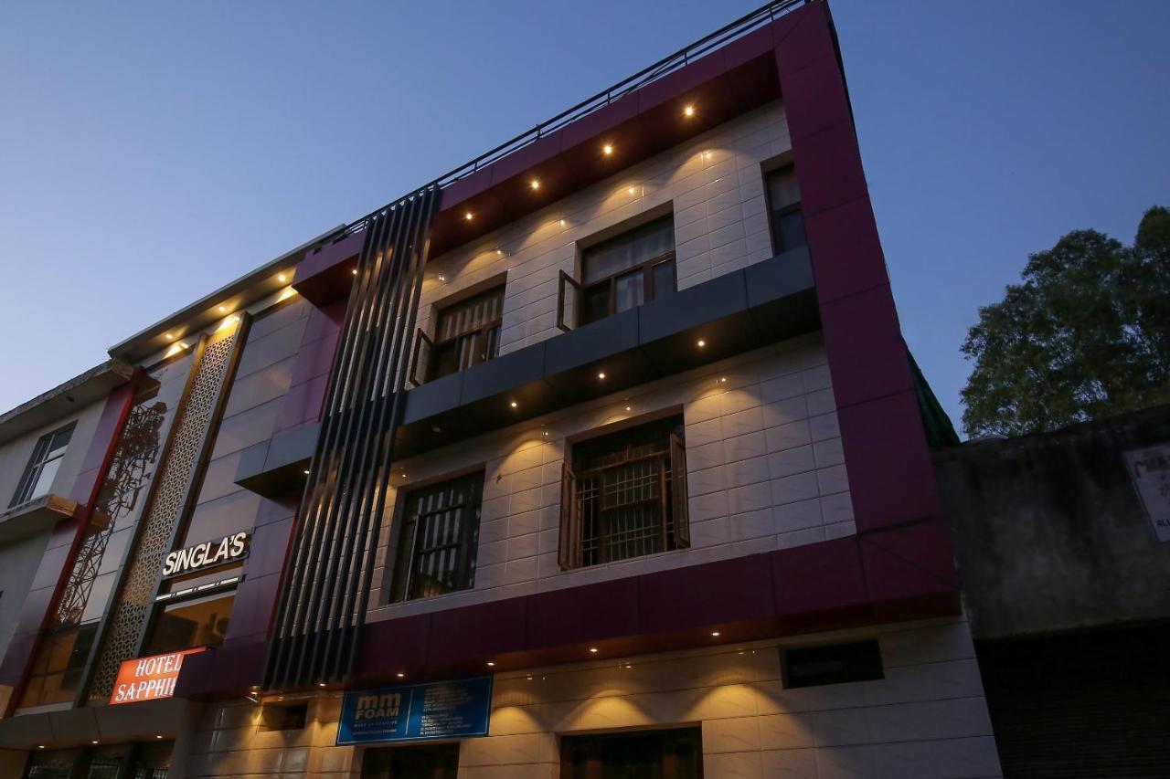 Collection O Sapphire Hotel Chandigarh Exterior photo